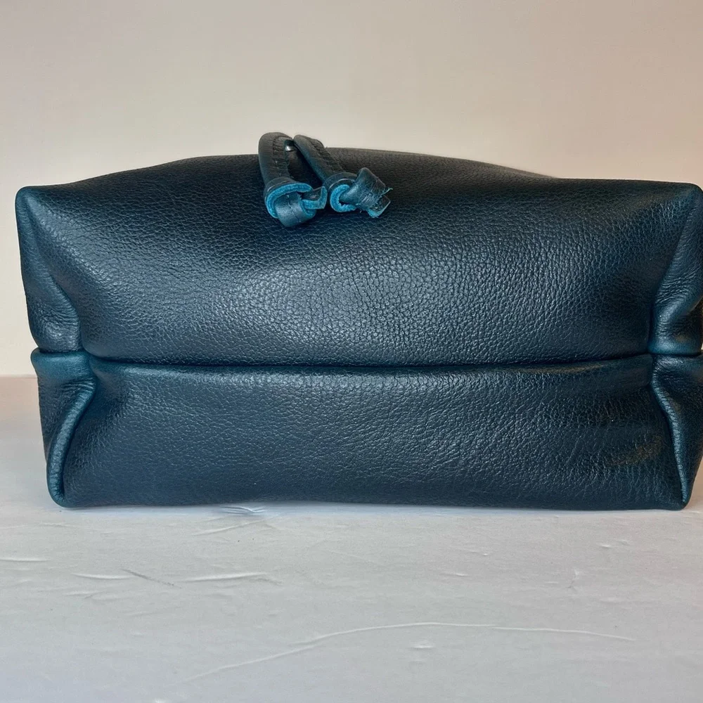 NWT Portland Leather Goods Large Bucket Bag Boreal Leather Crossbody + Tassel - Picture 7 of 16